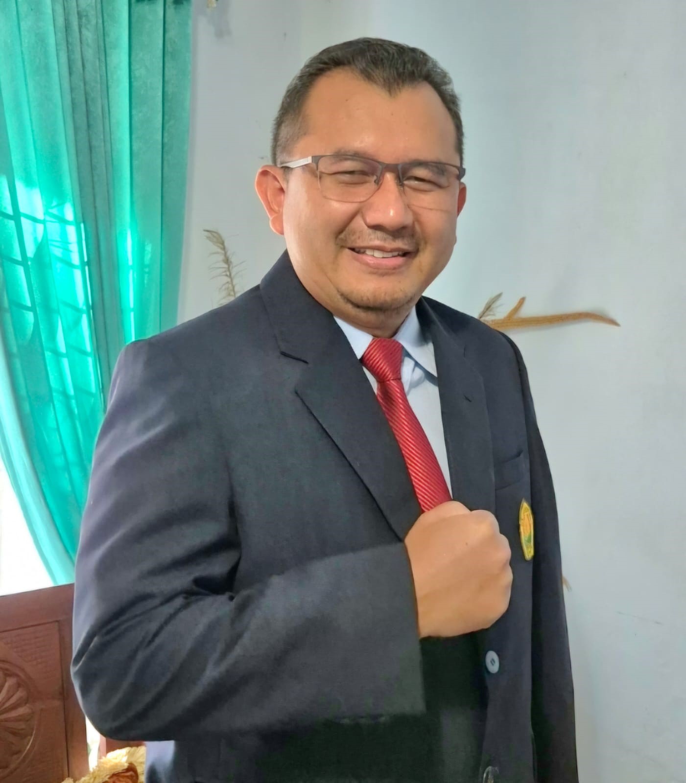 Dr. Yuli Witono